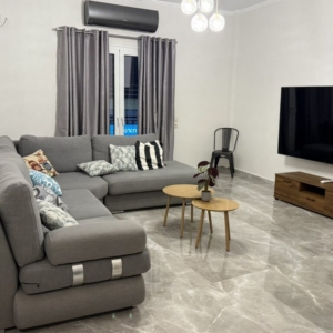 hotspotacharnes enoikiazomeno saloni